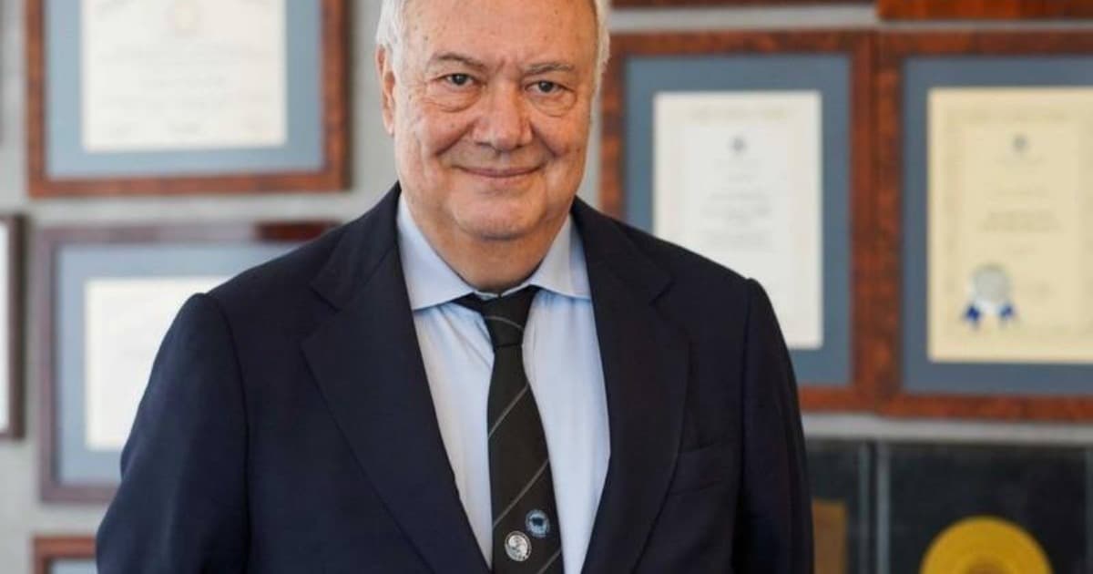 Kıbrıslı Türk Prof. Dr. Pamir'e Altın Nöron Ödülü verildi