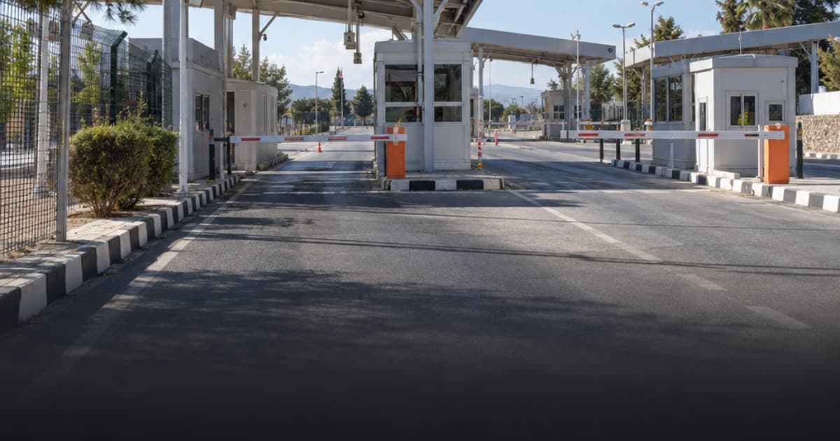 Bostancı Sınır Kapısı'nda gerçekleştirilen denetimde 11,4 kilo kaçak et ele geçirildi
