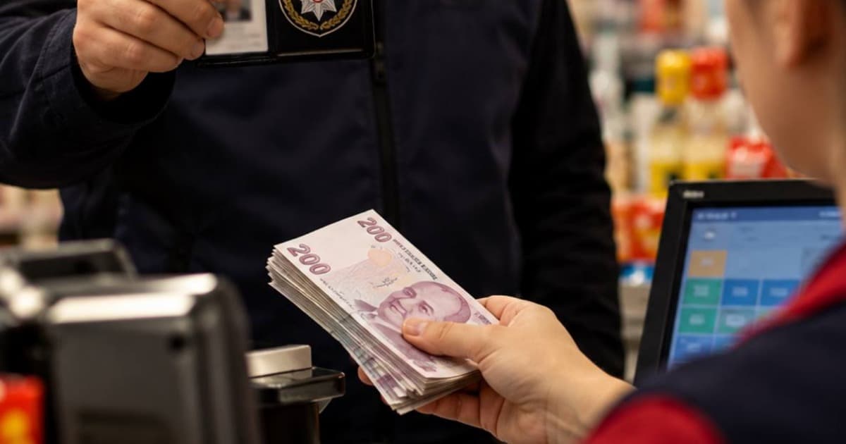 Hamitköy'de Kendini Polis Olarak Tanıtıp 15 Bin TL Dolandırdı