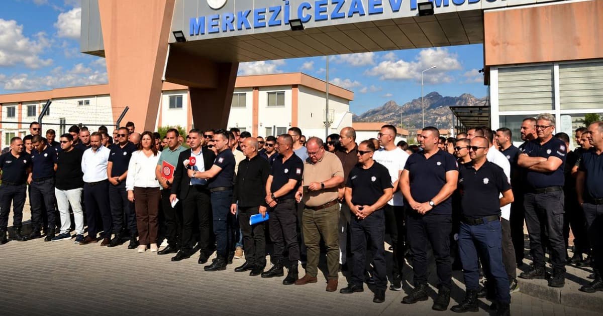Bakanlar Kurulu kararıyla Merkezi Cezaevi'ndeki grev 60 gün ertelendi